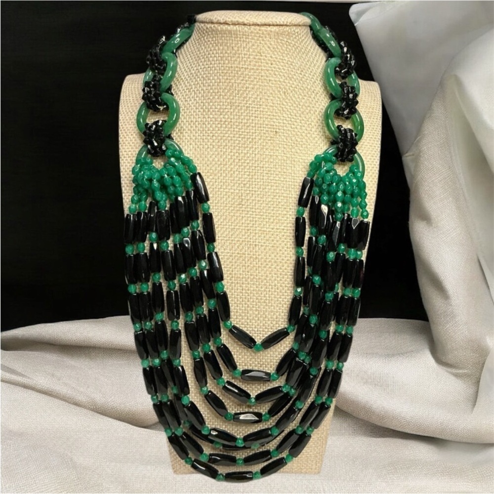 EUC Vintage Erica Lyons Elegant Black and Green Beaded Necklace - Picture 2 of 4